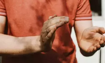 Clapping Your Hands: చప్పట్లు కొడుతున్నారా? అయితే ఈ విషయాలు తెలుసుకోండి.. అది కేవలం ధ్వని మాత్రమే కాదు ఒక శక్తి..