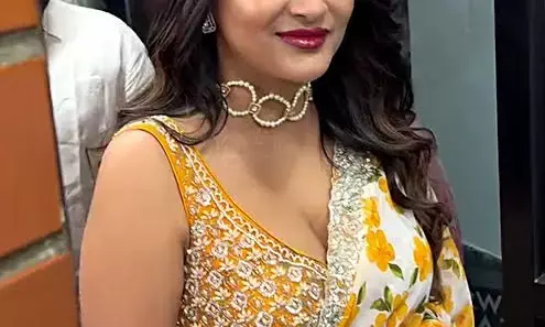 Himaja Fires Back: హిమజ ఫైర్.. నా కష్టం చూడరా? నా కారు, ఇల్లు చూసి ఏడుస్తారేంటి.. Himaja Fires Back: హిమజ ఫైర్.. నా కష్టం చూడరా? నా కారు, ఇల్లు చూసి ఏడుస్తారేంటి..