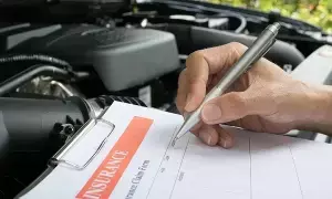 Car Insurance : కొత్త కారు కొంటున్నారా? అయితే ఈ ఇన్సూరెన్స్ టిప్ మీ కోసమే Car Insurance : కొత్త కారు కొంటున్నారా? అయితే ఈ ఇన్సూరెన్స్ టిప్ మీ కోసమే