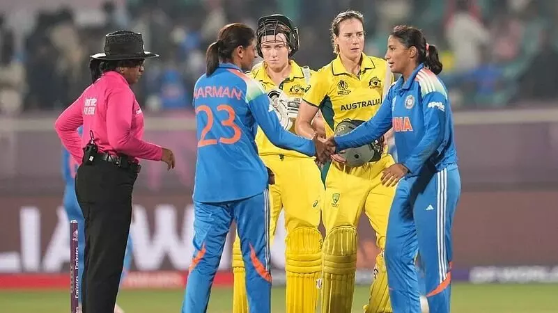 Australia-India Womens ODI Series: తొలి వన్డేలో భారత్ ఓటమి..ఆస్ట్రేలియా విక్టరీ Australia-India Womens ODI Series: తొలి వన్డేలో భారత్ ఓటమి..ఆస్ట్రేలియా విక్టరీ
