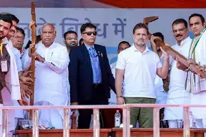 Rahul Gandhi’s Sharp Challenge: మోదీకి అమెరికా ఒప్పందం రద్దు చేసే ధైర్యం లేదు: రాహుల్ గాంధీ సవాల్ Rahul Gandhi’s Sharp Challenge: మోదీకి అమెరికా ఒప్పందం రద్దు చేసే ధైర్యం లేదు: రాహుల్ గాంధీ సవాల్