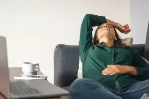 Persistent Fatigue Despite Sleep: నిద్రపోయినా నీరసంగా ఉందా? అది ఆ వ్యాధి కావచ్చు.. వెంటనే ఈ టెస్టులు చేయించుకోండి.. Persistent Fatigue Despite Sleep: నిద్రపోయినా నీరసంగా ఉందా? అది ఆ వ్యాధి కావచ్చు.. వెంటనే ఈ టెస్టులు చేయించుకోండి..