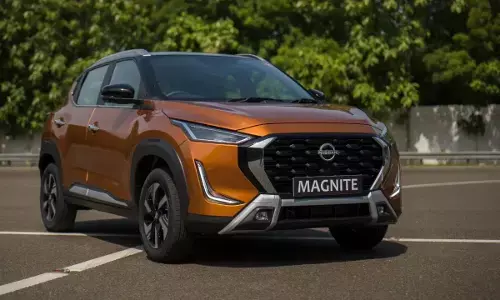 Nissan Magnite : నిస్సాన్ మాగ్నైట్ బంపర్ ఆఫర్.. రూపాయి కట్టకుండానే ఇంటికి కారు! Nissan Magnite : నిస్సాన్ మాగ్నైట్ బంపర్ ఆఫర్.. రూపాయి కట్టకుండానే ఇంటికి కారు!
