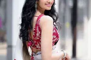 Former Miss India Manasa Varanasi: టాలీవుడ్ భారీ ఆఫర్ను రిజెక్ట్ చేసిన మానస? Former Miss India Manasa Varanasi: టాలీవుడ్ భారీ ఆఫర్ను రిజెక్ట్ చేసిన మానస?