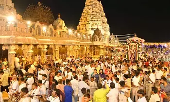 Yadagirigutta Brahmotsavams:  యాదగిరి గుట్ట బ్రహ్మోత్సవాలు..ఇవాళ దివ్య విమాన రథోత్సవం