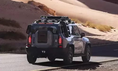 Jetour T2 : ఒక్కసారి ఛార్జ్ చేస్తే 1000 కిమీ రేంజ్.. సఫారీ, ఎక్స్యూవీలకు చెక్ పెట్టనున్న జెటూర్ T2 Jetour T2 : ఒక్కసారి ఛార్జ్ చేస్తే 1000 కిమీ రేంజ్.. సఫారీ, ఎక్స్యూవీలకు చెక్ పెట్టనున్న జెటూర్ T2