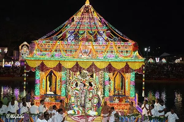 Grand Salakatla Teppotsavams: తిరుమలలో ఘనంగా శ్రీవారి సాలకట్ల తెప్పోత్సవాలు Grand Salakatla Teppotsavams: తిరుమలలో ఘనంగా శ్రీవారి సాలకట్ల తెప్పోత్సవాలు