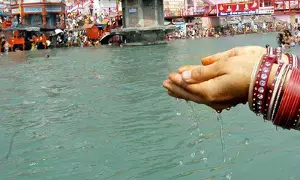 Keep Ganga Jal at Home: ఇంట్లో గంగా జలం ఎందుకు ఉండాలి.? ప్రయోజనాలేంటి.?