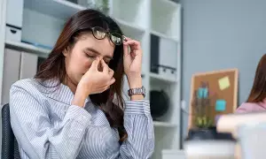 Pain Above the Eyes: కళ్ల పైన నొప్పికి కారణం ఏమిటి? ఇది మెదడు సమస్యకు సంకేతమా? Pain Above the Eyes: కళ్ల పైన నొప్పికి కారణం ఏమిటి? ఇది మెదడు సమస్యకు సంకేతమా?