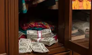 Want Goddess Lakshmi to Stay at Home: ఇంట్లో లక్ష్మీదేవి నిలవాలంటే.. డబ్బు ఇక్కడ అస్సలు పెట్టకండి!