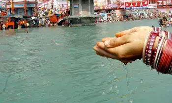 Keep Ganga Jal at Home: ఇంట్లో గంగా జలం ఎందుకు ఉండాలి.? ప్రయోజనాలేంటి.?