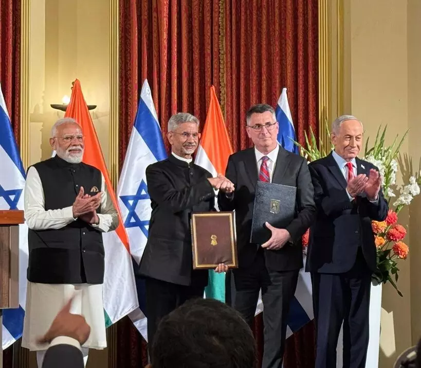 New Chapter in India–Israel Ties: భారత్-ఇజ్రాయెల్ సంబంధాల్లో కొత్త అధ్యాయం: ప్రత్యేక వ్యూహాత్మక భాగస్వామ్యం స్థాయికి ఎదిగిన ద్వైపాక్షిక బంధం New Chapter in India–Israel Ties: భారత్-ఇజ్రాయెల్ సంబంధాల్లో కొత్త అధ్యాయం: ప్రత్యేక వ్యూహాత్మక భాగస్వామ్యం స్థాయికి ఎదిగిన ద్వైపాక్షిక బంధం