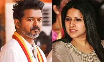 TVK Chief Vijay: విడాకుల కోసం కోర్టుకెక్కిన..టీవీకే చీఫ్ విజయ్ భార్య TVK Chief Vijay: విడాకుల కోసం కోర్టుకెక్కిన..టీవీకే చీఫ్ విజయ్ భార్య