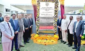 Justice Suryakant: సుప్రీంకోర్టు ప్రధాన న్యాయమూర్తి అమరావతిలో జ్యుడిషియల్ అకాడమీకి శంకుస్థాపన Justice Suryakant: సుప్రీంకోర్టు ప్రధాన న్యాయమూర్తి అమరావతిలో జ్యుడిషియల్ అకాడమీకి శంకుస్థాపన