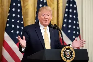 President Donald Trump: రానున్న 24 గంటల్లో ఇరాన్పై అమెరికా భారీ దాడులు.. యుద్ధం తీవ్ర స్థాయికి! President Donald Trump: రానున్న 24 గంటల్లో ఇరాన్పై అమెరికా భారీ దాడులు.. యుద్ధం తీవ్ర స్థాయికి!