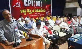 CPM Leaders: ఇరాన్‌పై దాడులను మోదీ ఎందుకు ఖండించడం లేదు?: సీపీఎం నాయకుల ఆరోపణ