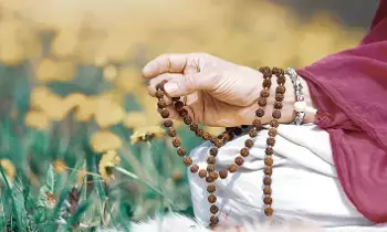 Mantra Chanting: మంత్ర జపం: సరైన పద్ధతిలో చేస్తేనే శుభ ఫలితాలు.. లేదంటే ప్రమాదమే..