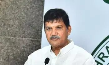 Dhulipalla Narendra Kumar: దేవదేవుడితో ఆటలాడుతున్న బొత్స .. కల్తీ నెయ్యి కుంభకోణంపై తీవ్ర ఆరోపణలు! - తెదేపా ఎమ్మెల్యే ధూళిపాళ్ల నరేంద్ర