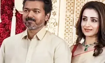 Tamilga Vetri Kalagam (TVK) chief Vijay: త్రిషతో కలిసి పెళ్లి వేడుకకు హాజరైన విజయ్!