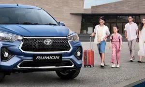 Toyota Rumion : పెద్ద ఫ్యామిలీకి పెద్ద కారు.. టయోటా రూమియన్ బడ్జెట్ వేరియంట్ వచ్చేసింది