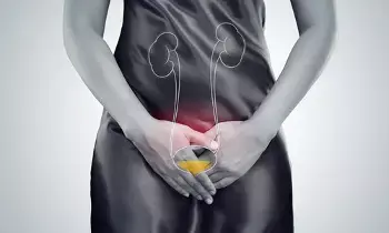 Holding Urine Too Long: మూత్రాన్ని ఆపుకుంటున్నారా? అయితే ఈ డేంజర్ బెల్స్ మీ కోసమే..