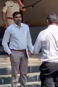 K. Raghu Rama Krishna Raju Custodial Torture Case: రఘురామ కస్టోడియల్ టార్చర్ కేసు: సునీల్ నాయక్ విచారణకు ఐదో రోజు.. గుంటూరు సీసీఎస్లో కొనసాగుతున్న ప్రశ్నలు K. Raghu Rama Krishna Raju Custodial Torture Case: రఘురామ కస్టోడియల్ టార్చర్ కేసు: సునీల్ నాయక్ విచారణకు ఐదో రోజు.. గుంటూరు సీసీఎస్లో కొనసాగుతున్న ప్రశ్నలు