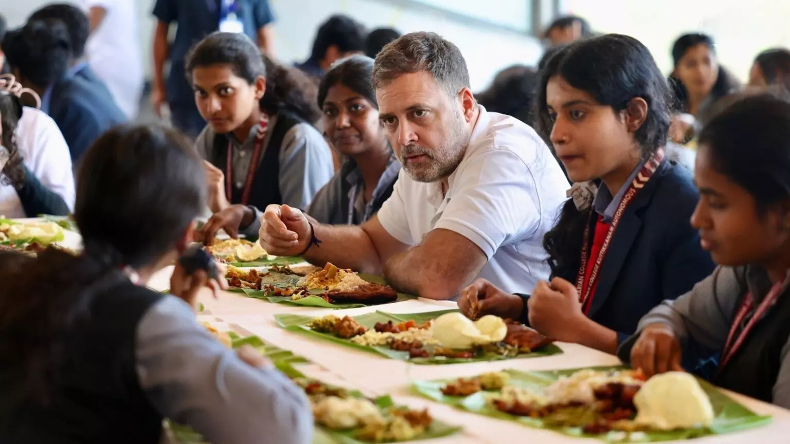 Rahul Gandhi: పురుషుల కంటే మహిళలే ఎక్కువ తెలివైనవారు – రాహుల్ గాంధీ ఆసక్తికర వ్యాఖ్య Rahul Gandhi: పురుషుల కంటే మహిళలే ఎక్కువ తెలివైనవారు – రాహుల్ గాంధీ ఆసక్తికర వ్యాఖ్య