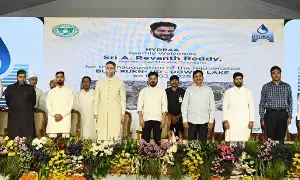 A. Revanth Reddy: చెరువులు పర్యాటక, ఆర్థిక హబ్‌లుగా.. బమ్‌రుఖ్‌నుద్దౌలా చెరువు ప్రారంభించిన సీఎం రేవంత్‌రెడ్డి