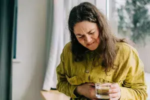 Drinking Water Right After Meals: భోజనం చేసిన వెంటనే నీళ్లు తాగుతున్నారా? అయితే ఈ విషయాలు తెలుసుకోవాల్సిందే..