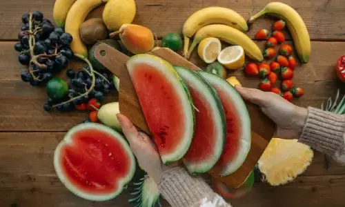 Diet to Beat the Summer Heat: ఎండల నుండి ఉపశమనం పొందాలంటే మీ డైట్‌లో ఈ పండ్లు ఉండాల్సిందే..