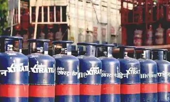 LPG Gas Shortage: గ్యాస్ కొరతతో తెలుగు రాష్ట్రాల హోటల్ పరిశ్రమ ఆందోళనలో
