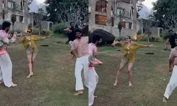 Vijay Deverakonda and Rashmika: తమ్ముడు ఆనంద్‌తో కలిసి విజయ్-రష్మిక అదిరిపోయే స్టెప్పులు.. వీడియో వైరల్..