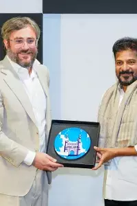 A. Revanth Reddy: హాలీవుడ్ స్థాయికి హైదరాబాద్ ఎదుగుతుంది: ముఖ్యమంత్రి రేవంత్ రెడ్డి