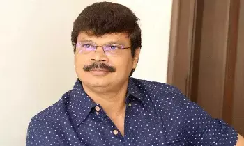 Boyapati Srinu: బాలీవుడ్ కు డైరెక్టర్ బోయపాటి..