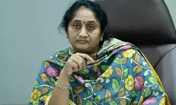 Minister Savitha: బీసీల హక్కుల రక్షణకు ప్రత్యేక చట్టం – మంత్రి సవిత ప్రకటన