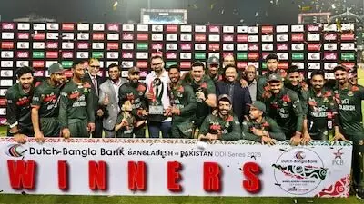 Bangladesh Clinch the Series: పాకిస్థాన్ కు బిగ్ షాక్.. బంగ్లాదేశ్ సిరీస్ కైవసం ! Bangladesh Clinch the Series: పాకిస్థాన్ కు బిగ్ షాక్.. బంగ్లాదేశ్ సిరీస్ కైవసం !