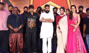 Pawan Kalyan: ఏ హీరో రికార్డులను చూసి నాకు అసూయ లేదు : పవన్ కల్యాణ్ Pawan Kalyan: ఏ హీరో రికార్డులను చూసి నాకు అసూయ లేదు : పవన్ కల్యాణ్