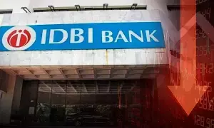 IDBI Bank : ఐడీబీఐ బ్యాంక్ ప్రైవేటీకరణకు బ్రేక్? కుప్పకూలిన షేర్లు.. ఒక్కరోజే 15 శాతం డౌన్ IDBI Bank : ఐడీబీఐ బ్యాంక్ ప్రైవేటీకరణకు బ్రేక్? కుప్పకూలిన షేర్లు.. ఒక్కరోజే 15 శాతం డౌన్