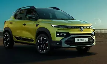 Renault  : రెనాల్ట్ కార్లపై ఆఫర్ల సునామీ.. ఏకంగా రూ.80,000 ఆదా చేసే గోల్డెన్ ఛాన్స్