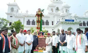 ‘Telangana Talli’ Statue: అసెంబ్లీ ఆవరణలో ‘తెలంగాణ తల్లి’ విగ్రహం ఆవిష్కరణ