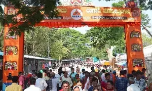 Srisailam Celebrates Ugadi: శ్రీశైలంలో ఉగాది సంబరం.. మల్లన్న చెంతకు పోటెత్తిన కన్నడ భక్తులు!