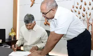 CM N. Chandrababu Naidu:  సీఎంఆర్‌ఎఫ్‌ నిధుల విడుదల దస్త్రంపై ఉగాది రోజు చంద్రబాబు తొలి సంతకం