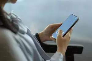 Put Your Phone Aside:  ఫోన్ పక్కన పెట్టండి.. ప్రశాంతంగా జీవించండి! డిజిటల్ డిటాక్స్ మంత్రం ఇదే.