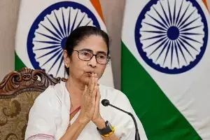 West Bengal Chief Minister Mamata Banerjee: ఈసీ రాజ్యాంగ ఔచిత్యాలు అతిక్రమించారని ఆరోపించిన మమతా బెనర్జీ