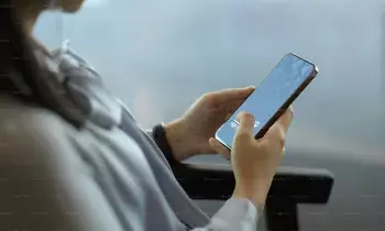 Put Your Phone Aside:  ఫోన్ పక్కన పెట్టండి.. ప్రశాంతంగా జీవించండి! డిజిటల్ డిటాక్స్ మంత్రం ఇదే.