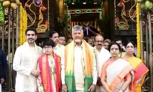 Chief Minister Nara Chandrababu Naidu: మనవడు దేవాన్ష్‌ పుట్టినరోజు సందర్భంగా తిరుమల శ్రీవారి సేవలో సీఎం చంద్రబాబు కుటుంబం