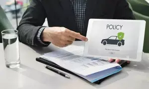 Car Insurance :  కారు ఇన్సూరెన్స్ తీసుకుంటున్నారా? లాంగ్ టర్మ్ పాలసీతో ఏటా రిన్యూవల్ కష్టాలకు చెక్