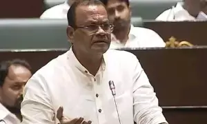 Roads and Buildings Minister Komatireddy Venkat Reddy: ఎల్బీనగర్ నుంచి హయత్‌నగర్ వరకు డబుల్ డెక్కర్ ఎలివేటెడ్ కారిడార్‌.. కేంద్ర ప్రణాళికలో చేర్చిన తర్వాత డీపీఆర్ తయారు