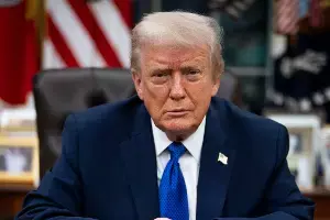 Donald Trump: ఇరాన్ నుంచి అపార విలువైన ‘బహుమతి’.. హార్ముజ్ జలసంధి ఒప్పందం! ట్రంప్ సంచలన వ్యాఖ్యలు Donald Trump: ఇరాన్ నుంచి అపార విలువైన ‘బహుమతి’.. హార్ముజ్ జలసంధి ఒప్పందం! ట్రంప్ సంచలన వ్యాఖ్యలు