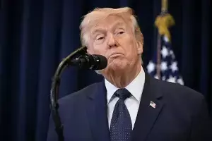 Donald Trump Immigration Policies: అమెరికా పట్టణాల్లో జనాభా వృద్ధి రేటు పడిపోయింది: ట్రంప్ వలస విధానాలే కారణమా? Donald Trump Immigration Policies: అమెరికా పట్టణాల్లో జనాభా వృద్ధి రేటు పడిపోయింది: ట్రంప్ వలస విధానాలే కారణమా?